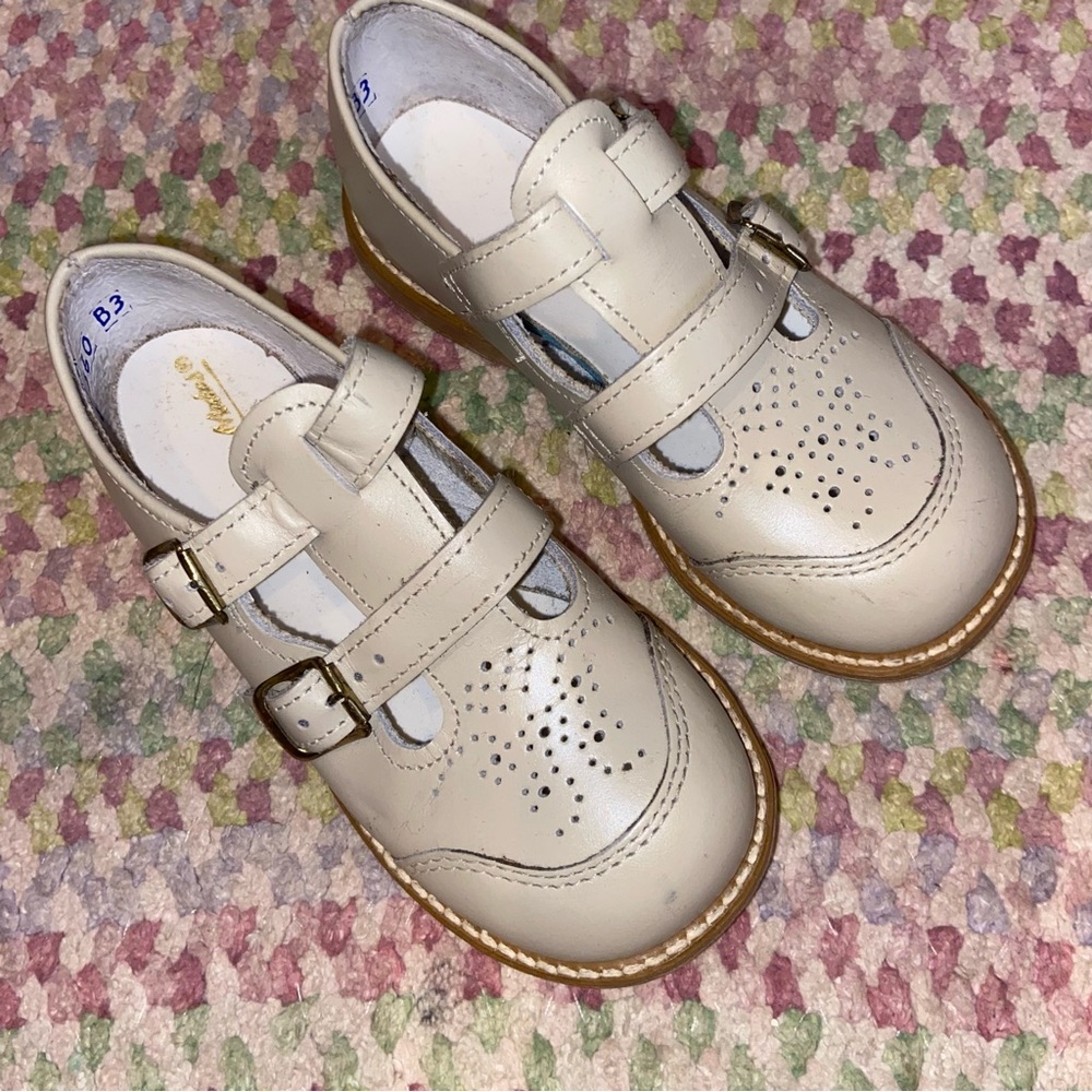 Ecru Double Buckle FootMates English Sandals
